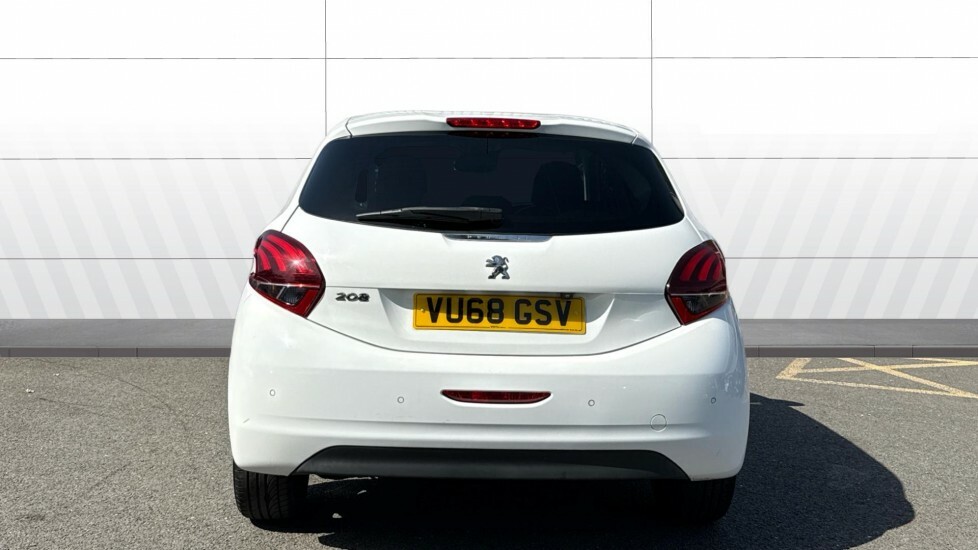 Peugeot 208 Tech Edition White #6
