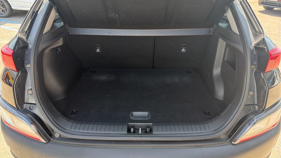 Hyundai Kona Se Connect Black #4