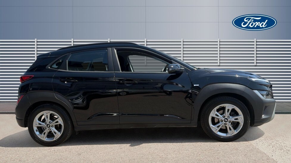 Hyundai Kona Se Connect Black #5