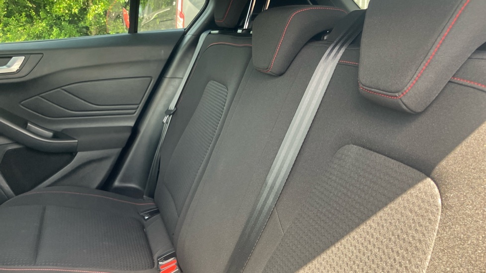 Ford Focus 1.0 Ecoboost Hybrid Mhev St-line 2023 Grey #16