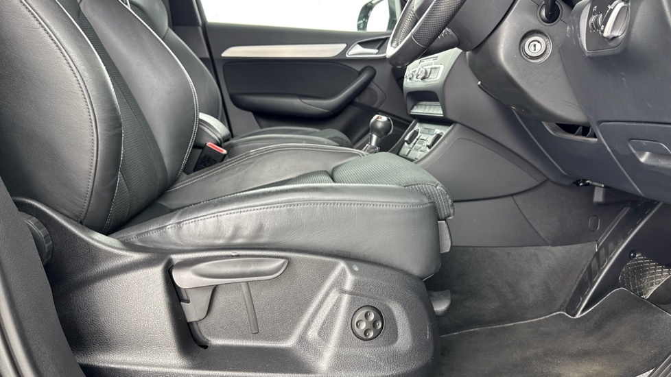 Audi Q3 2.0 Tdi S Line Edition Suv Quatt Grey #46