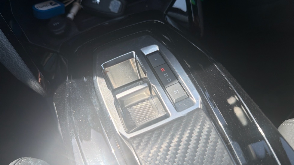 Peugeot 2008 1.2 Puretech 130 Allure Black #12
