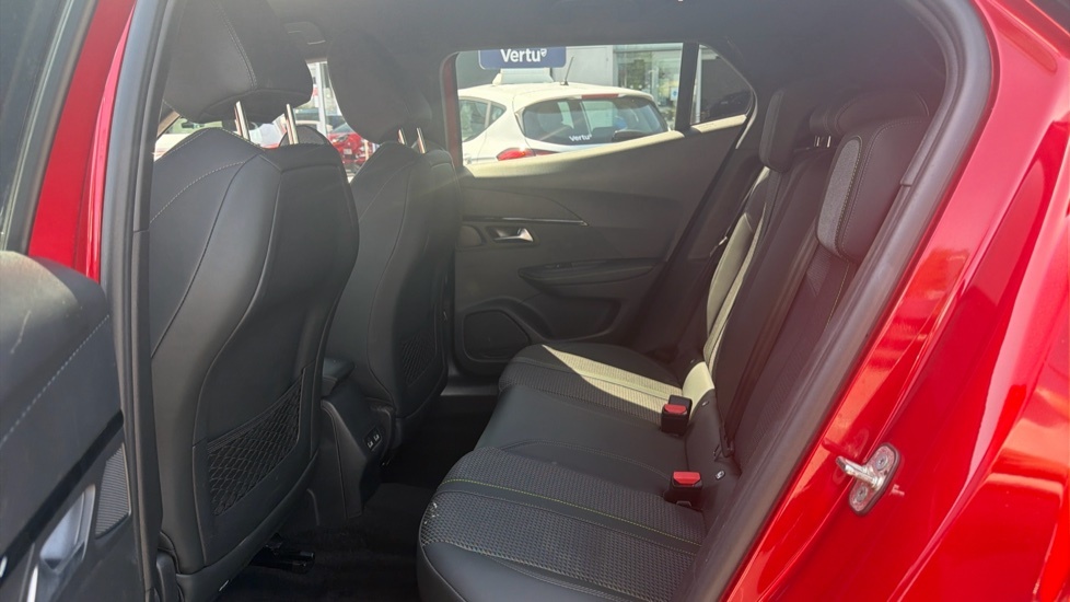 Peugeot 2008 1.2 Puretech 130 Allure Black #15