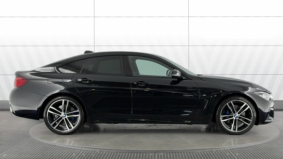 BMW 4 Series M Sport Black #3