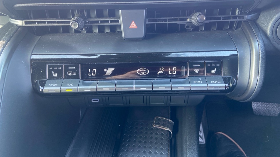 Toyota C-Hr C-hr Excel Phev Blue #30