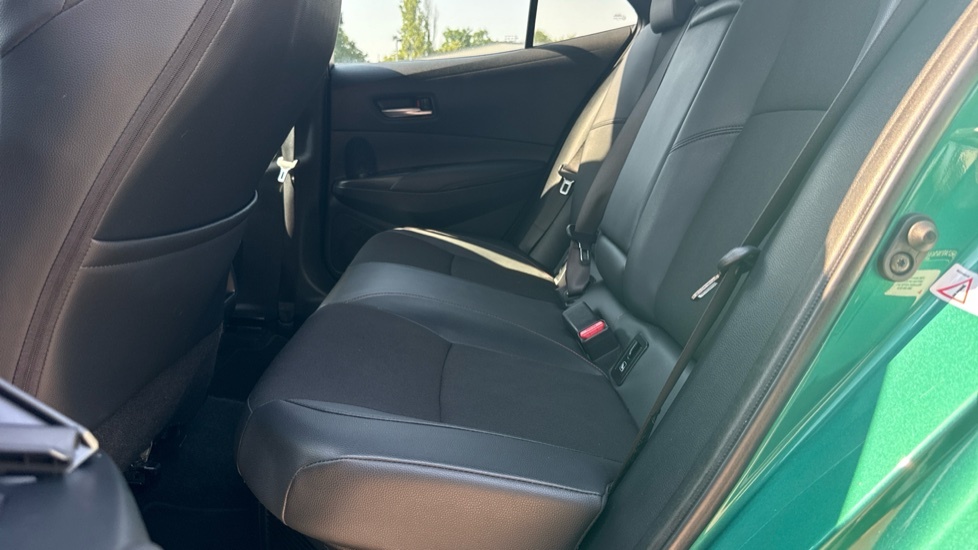 Toyota Corolla 1.8 Hybrid Excel Cvt  #15