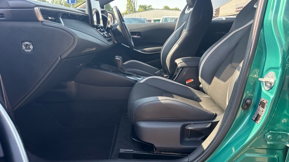 Toyota Corolla Gr Sport Green #5