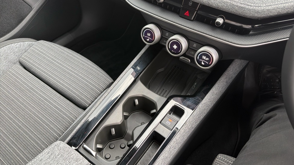Skoda Superb 1.5 Tsi E-tec Mhev Se Technology Estate Blue #14
