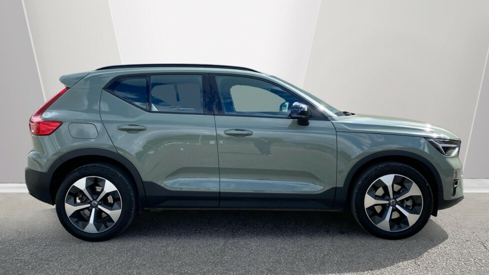 Volvo XC40 Plus Blue #3