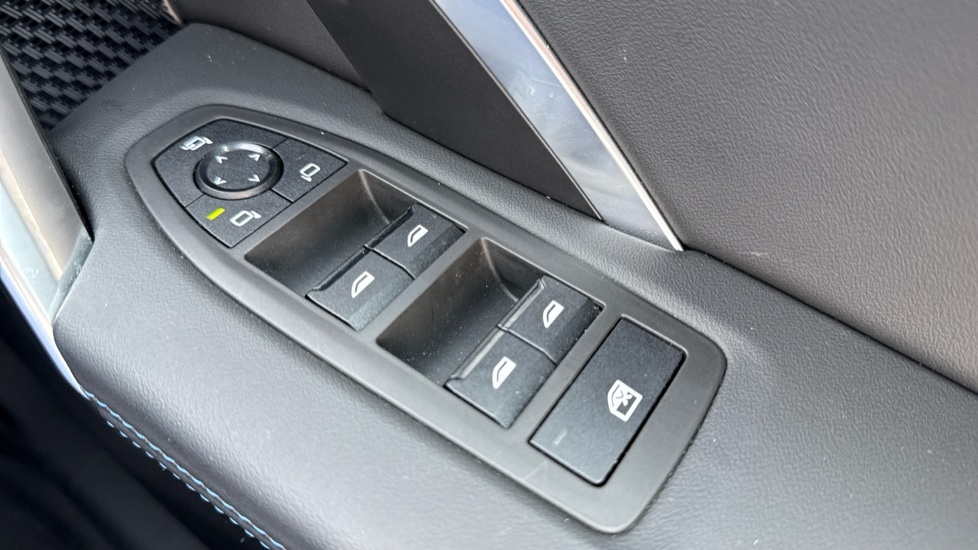 BMW iX1 150Kw Edrive20 Sport 65Kwh Black #33
