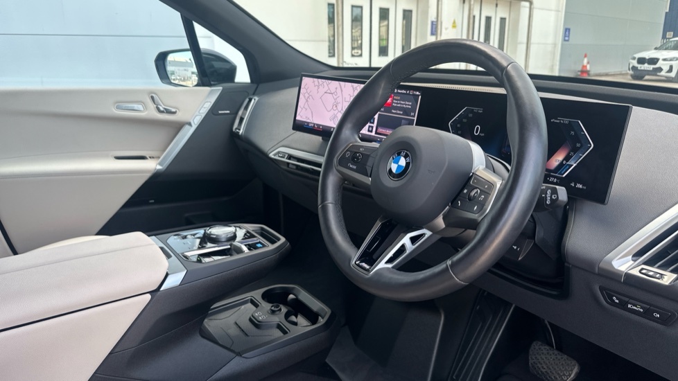 BMW iX M Sport Black #6