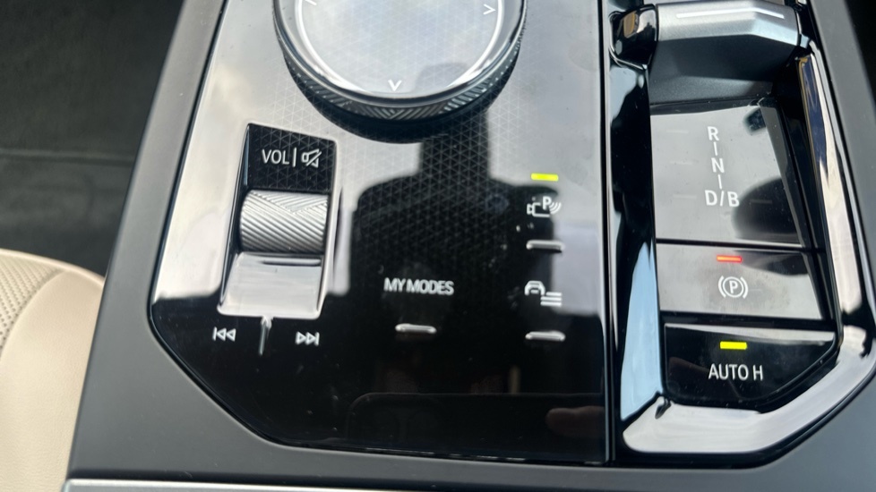 BMW iX Ix Xdrive40 M Sport Black #19