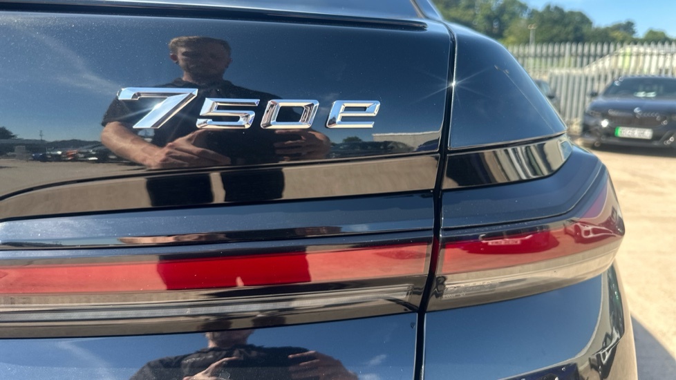 BMW 7 Series 750E Xdrive M Sport 2026 Black #20