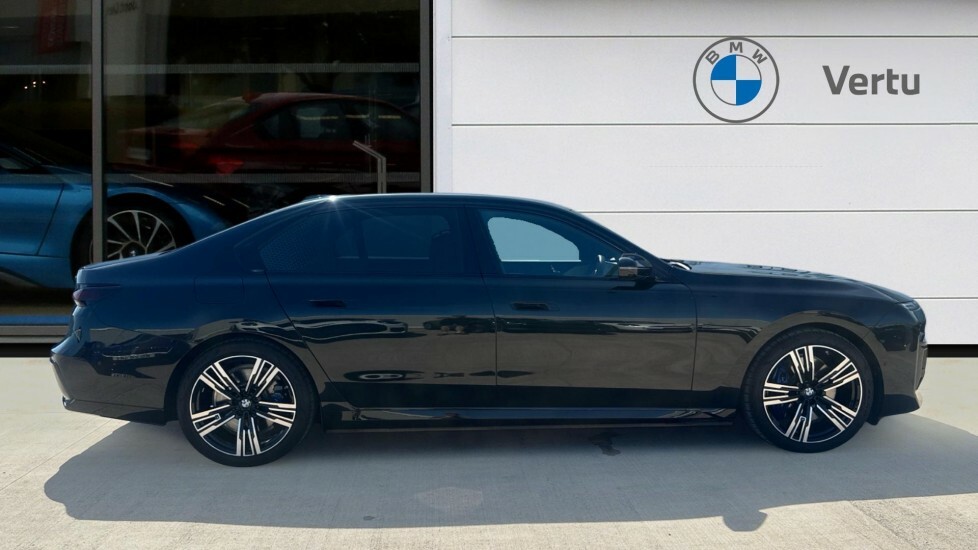 BMW 7 Series M Sport Black #3