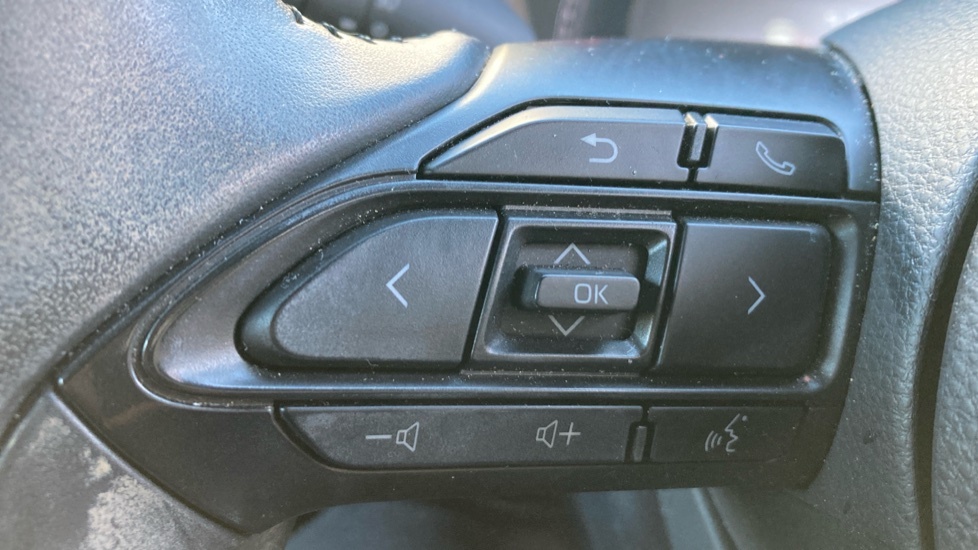 Toyota Aygo X Edge Beige #37