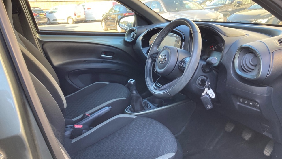 Toyota Aygo X Edge Beige #11