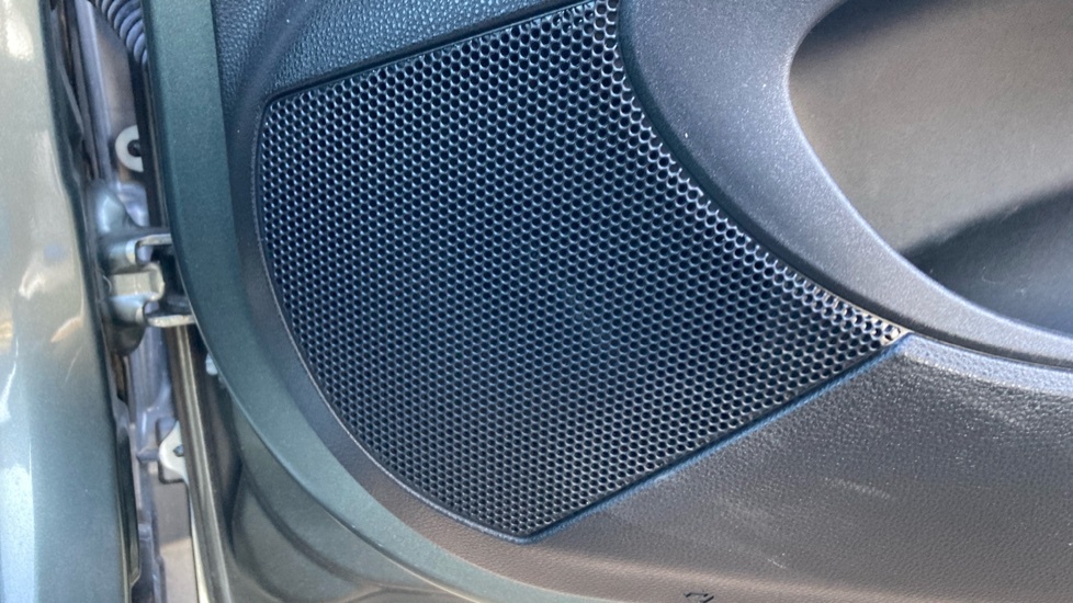 Toyota Aygo X Edge Beige #32