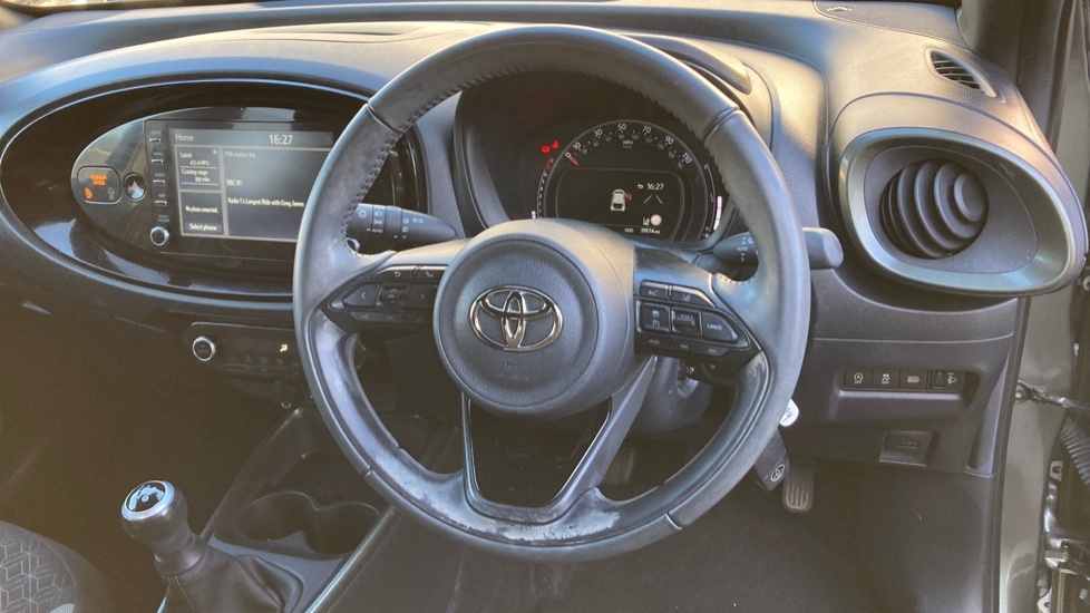 Toyota Aygo X Edge Beige #8