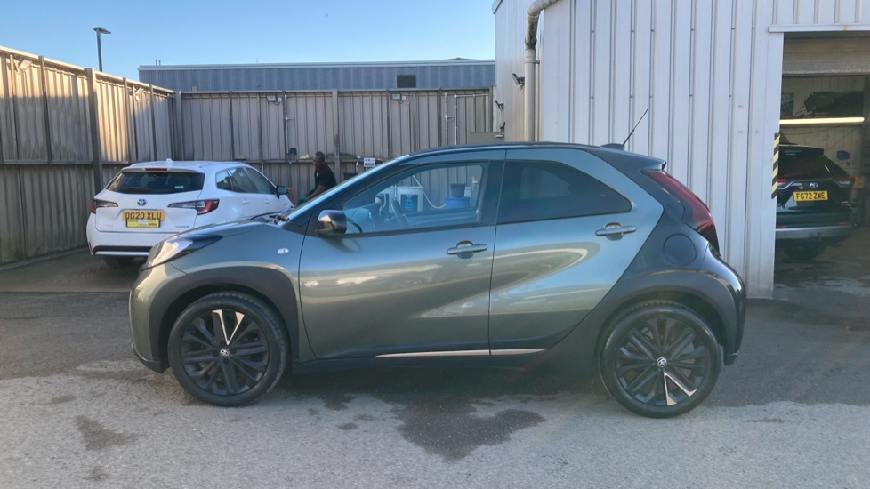 Toyota Aygo X Edge Beige #17