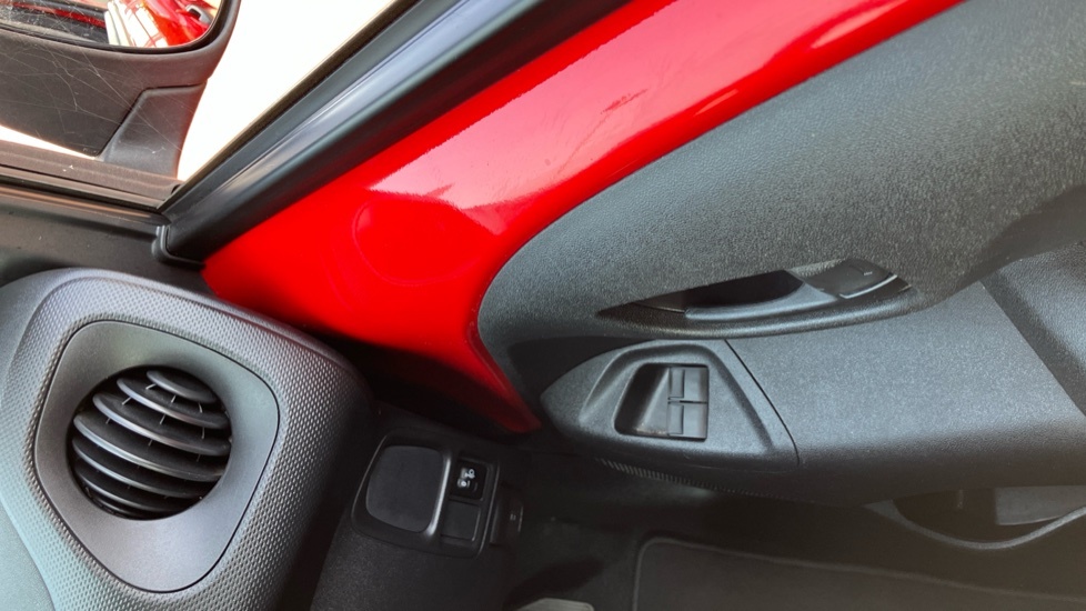 Toyota Aygo X X-claim White #30