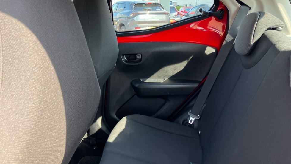 Toyota Aygo X X-claim White #15