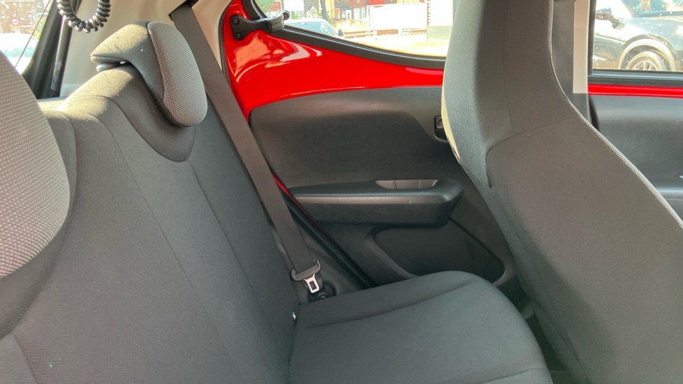 Toyota Aygo X X-claim White #8