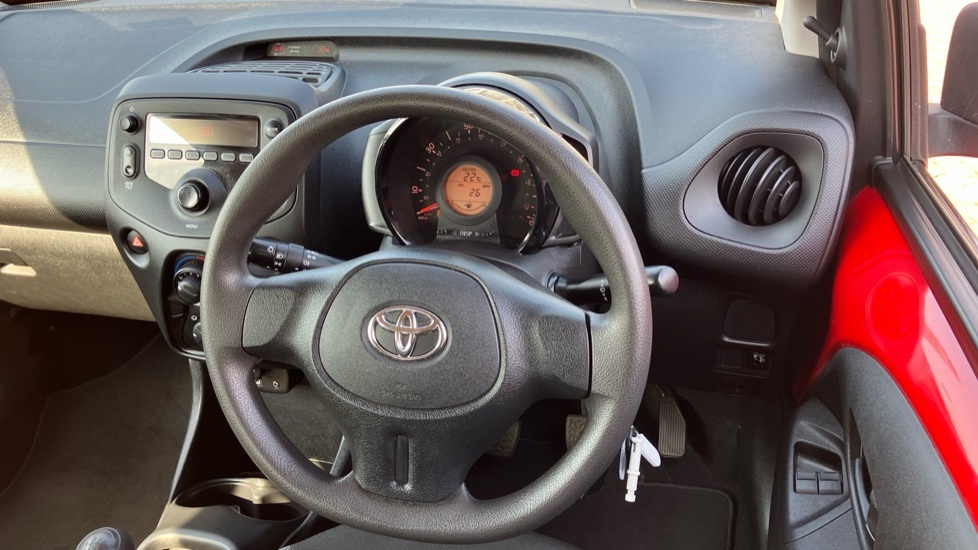 Toyota Aygo X X-claim White #7