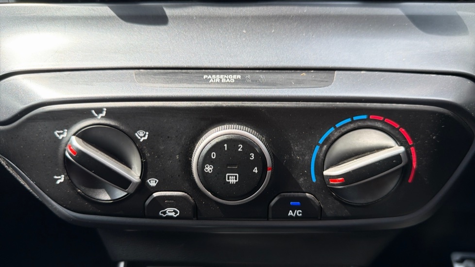 Hyundai Bayon 1.0 T-gdi 100Ps Ultimate 48 Volt Mhev Dct Red #27