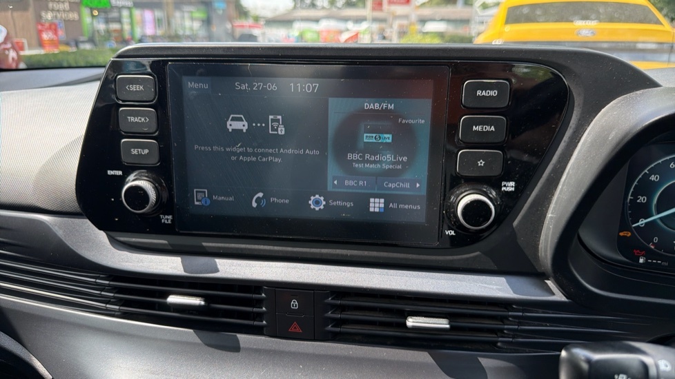 Hyundai Bayon 1.0 T-gdi 100Ps Ultimate 48 Volt Mhev Dct Red #12