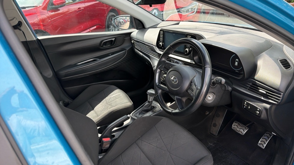 Hyundai Bayon 1.0 T-gdi 100Ps Ultimate 48 Volt Mhev Dct Red #11