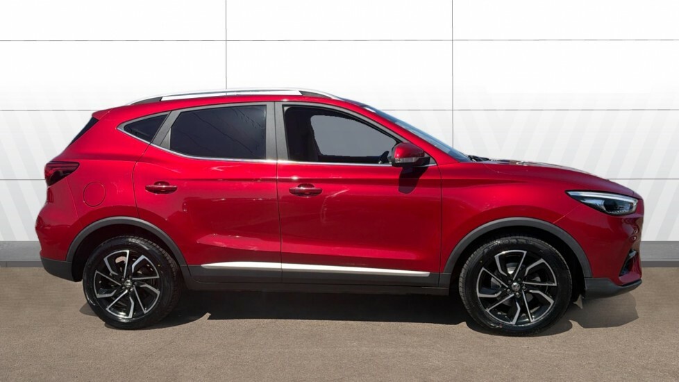 MG ZS Exclusive Red #5