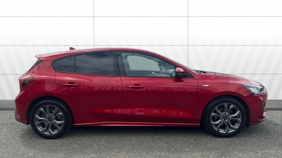 Ford Focus St-line Red #5