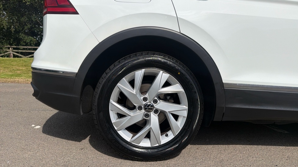 Volkswagen Tiguan 1.5 Tsi 150 Active Silver #7