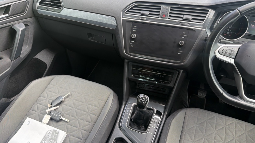Volkswagen Tiguan 1.5 Tsi 150 Active Silver #14
