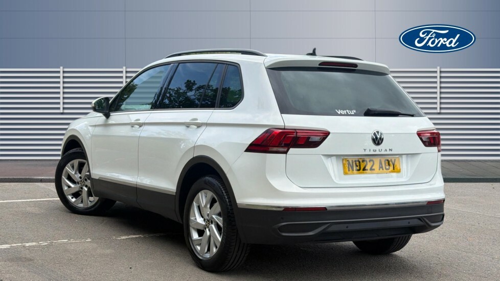 Volkswagen Tiguan Life White #2