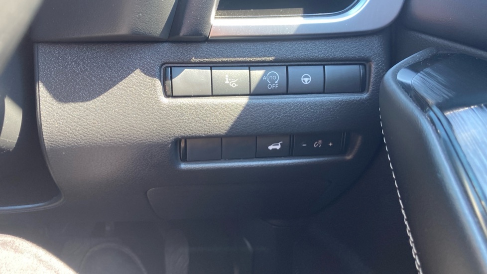 Nissan Qashqai Dig-t Tekna Plus Dct White #26