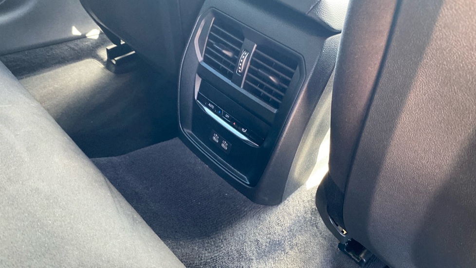 BMW 4 Series 420I M Sport Step 2025 Red #42