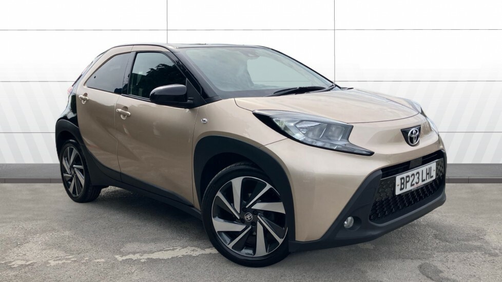 Toyota Aygo X Edge Beige
