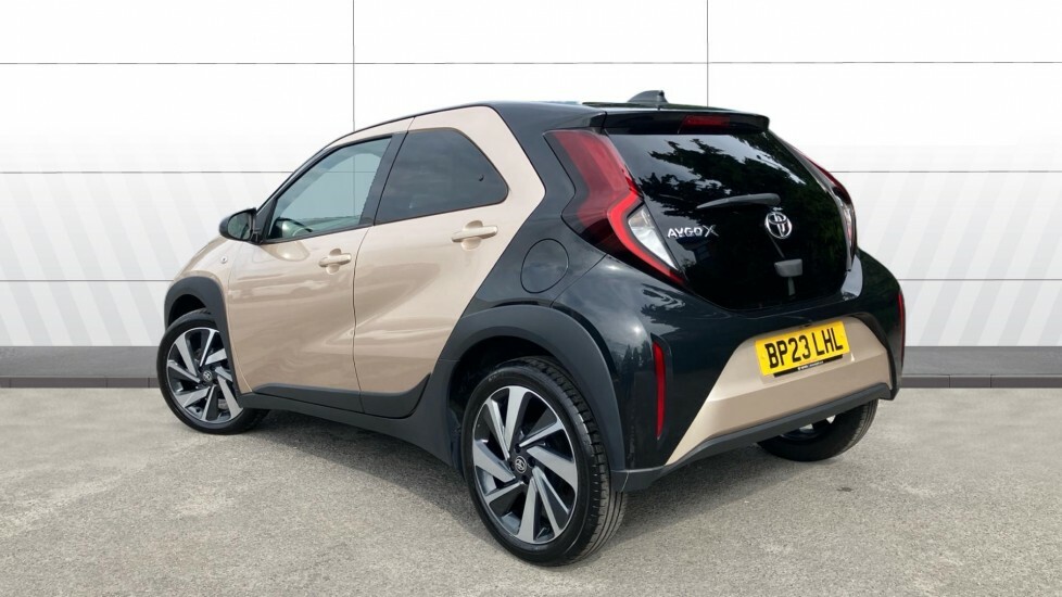 Toyota Aygo X Edge Beige #2