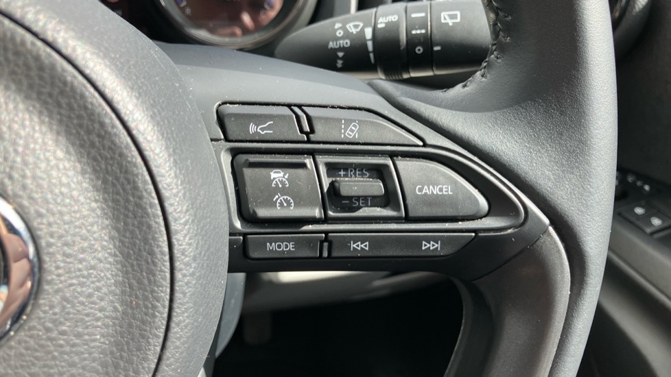 Toyota Yaris Hatchback 1.5 Vvt-h Design 202323 Silver #30