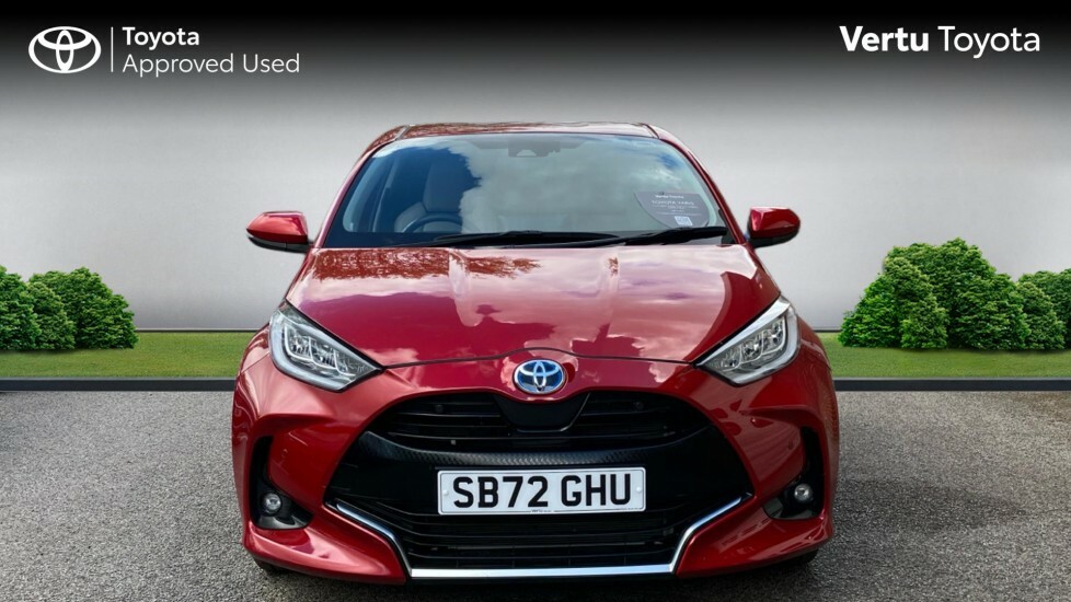 Toyota Yaris Hatchback 1.5 Vvt-h Design 202323 Silver #22