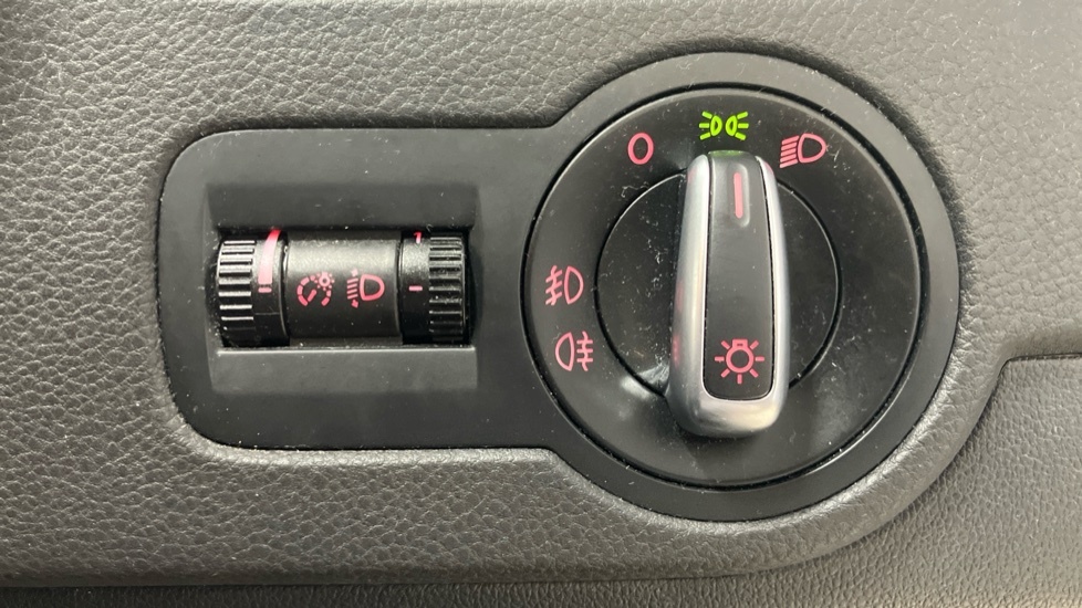 Volkswagen Polo 1.4 Match Edition 83 Bhp Silver #26