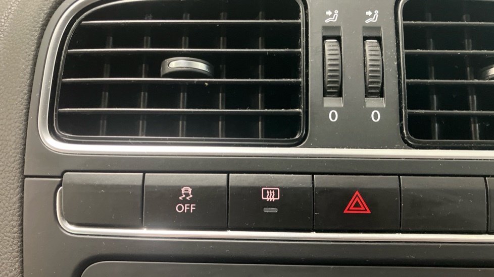 Volkswagen Polo 1.4 Match Edition 83 Bhp Silver #24