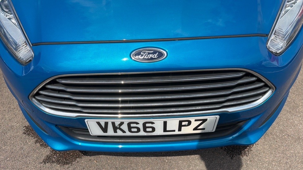 Ford Fiesta Ford Fiesta 1.2 Style Hatchback Red #27