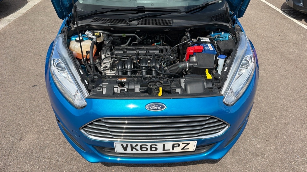 Ford Fiesta Ford Fiesta 1.2 Style Hatchback Red #8