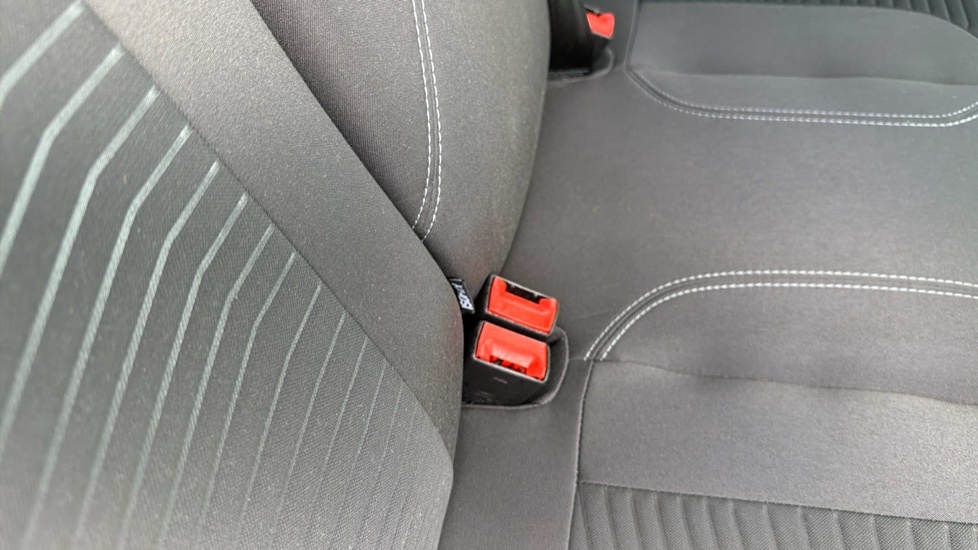 Ford Fiesta Ford Fiesta 1.2 Style Hatchback Red #17