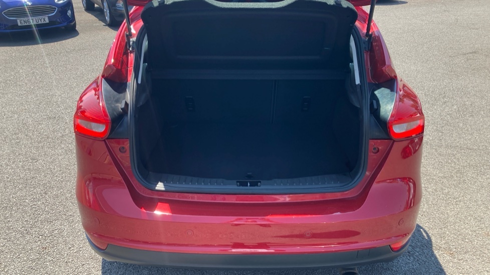 Ford Focus Titanium X Red #4