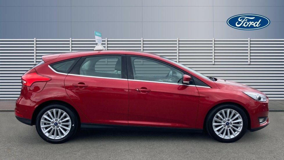 Ford Focus Titanium X Red #5