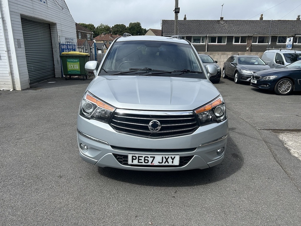 SsangYong Turismo D Ex Silver #3