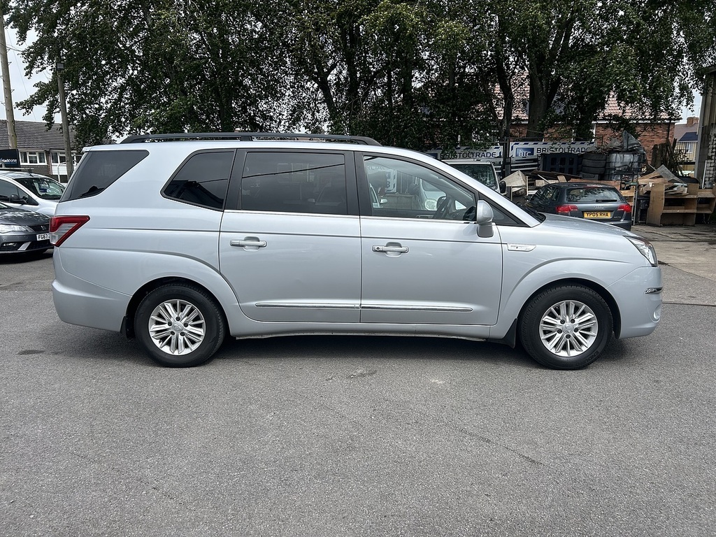 SsangYong Turismo D Ex Silver #5